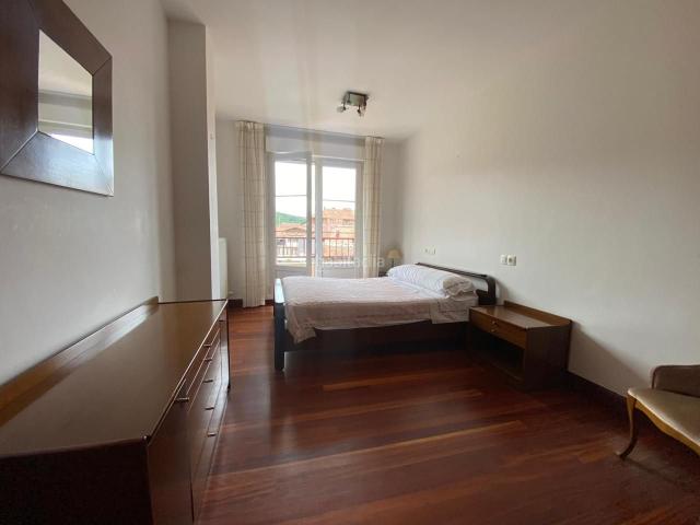 Piso en venta en Otxandio. Piso en venta en Otxandio CIndusibide con garaje abierto y camarote. Pisos.