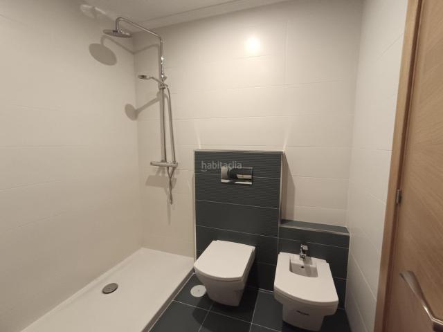 Piso en venta en Ourense, Casco Viejo. Hay viviendas que simplemente se habitan y otras que se disfrutan cada día. Pisos.