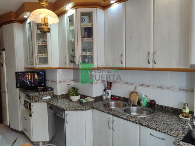 Piso en venta en Ourense, Centro. Pisos.