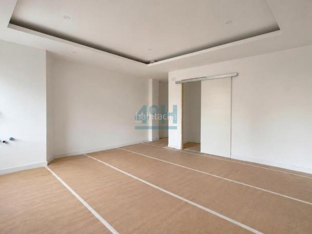 Piso en venta en Ourense, A Carballeira. Pisos.