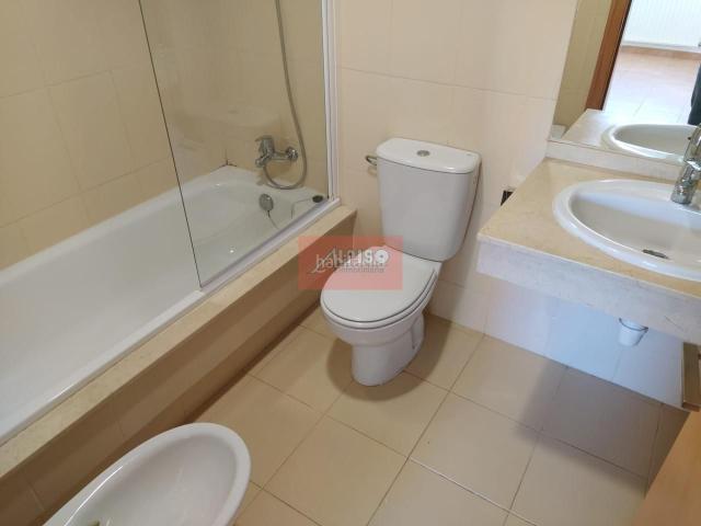 Piso en venta en Ourense, Barrocanes. Pisos.
