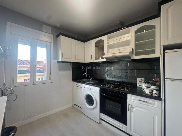 Piso en venta en Ourense, Universidad. EDIFICIO COMPLETO EN VENTA. Pisos.