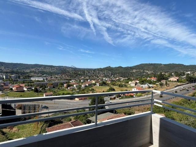 Piso en venta en Ourense, Universidad. Pisos.