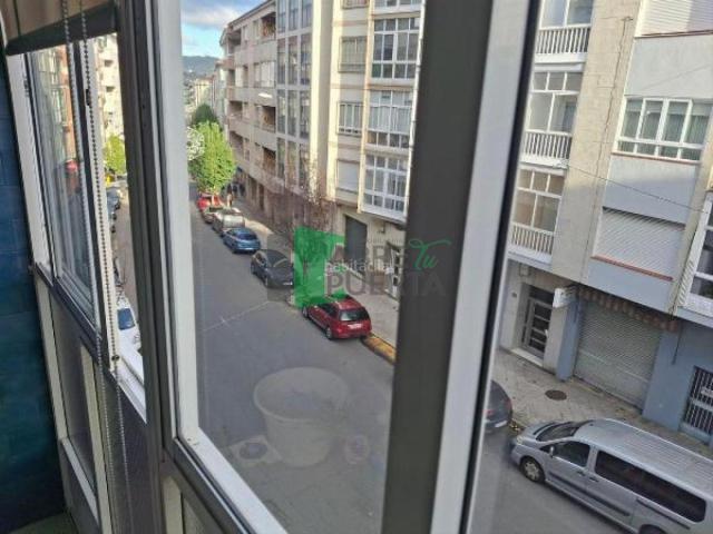 Piso en venta en Ourense, Universidad. Pisos.