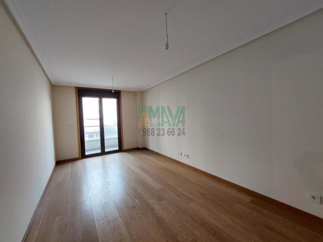 Piso en venta en Ourense, Ventiun. Pisos.