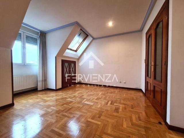 Piso en Venta en Oviedo