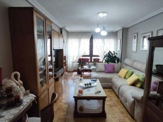 Piso en Venta en Oviedo