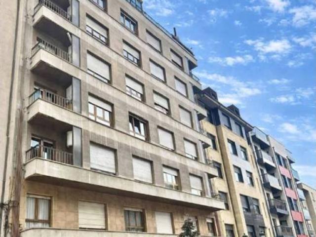 Piso en Venta en Oviedo