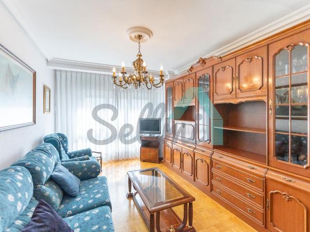 Piso en venta en Oviedo, Vallobín. Pisos.