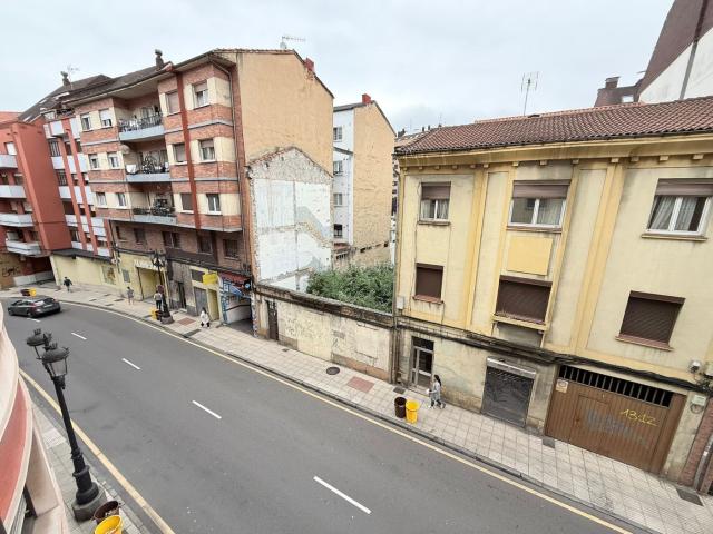 Piso en venta en Oviedo, Argañosa. Pisos.
