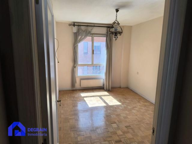 Piso en venta en Oviedo, Buenavista. VENTA DE AMPLIA VIVIENDA ZONA FACULTADES DEL CRISTO. OVIEDO. Pisos.
