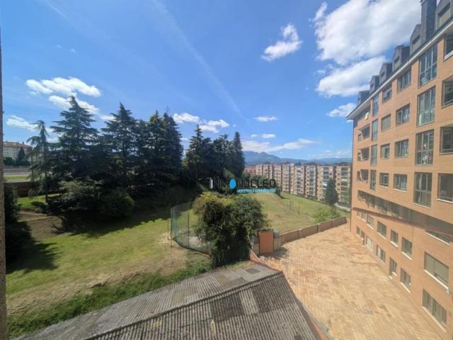 Piso en venta en Oviedo, Centro Auditorio
