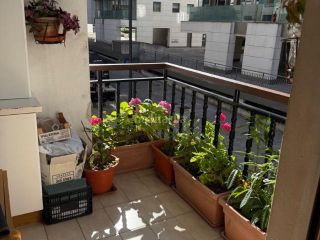 Piso en venta en Oviedo, El Postigo. Piso con terraza en el Vasco. Pisos.
