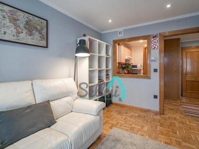Piso en venta en Oviedo, El Postigo. Piso en venta en casco antiguo, Oviedo Asturias, España. PRECIO VENTA: 100.000. Superficie construida: 42 m². 1 habitació. Pisos.