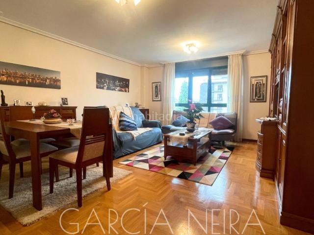 Piso en venta en Oviedo, La Florida. Vivienda impecable con garaje y trastero en Paseo de la Florida. Pisos.