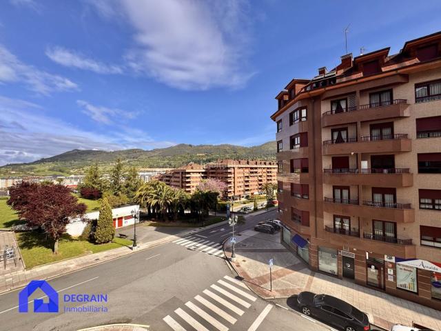 Piso en venta en Oviedo, Masip. OVIEDO LA ERIA DOS DORMITORIOS CON GARAJE Y TRASTERO. Pisos.