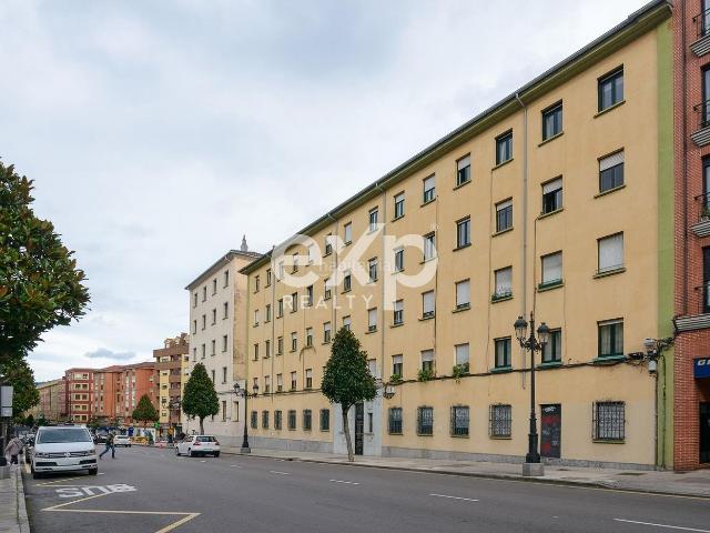 Piso en venta en Oviedo, Milán Pumarín. Piso en venta en calle Amparo Pedregal Oviedo. Pisos.