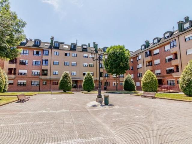 Piso en venta en Oviedo, Oviedo