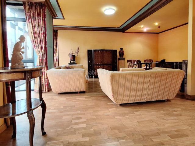Piso en venta en Oviedo, Parque San Francisco Uría. Piso en venta en Centro, 4 dormitorios. Pisos.
