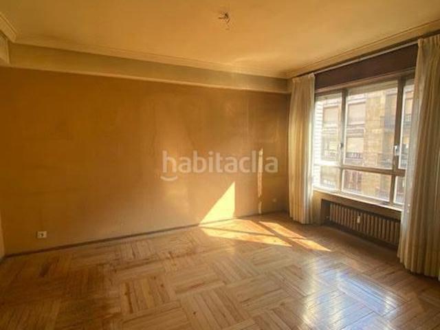 Piso en venta en Oviedo, Parque San Francisco Uría. Piso en venta en Centro, 5 dormitorios. Pisos.