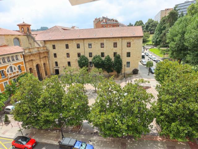 Piso en venta en Oviedo, Santo Domingo El Campillín. A 5 MINUTOS CAMINADO DEL AYUNTAMIENTO!. Pisos.