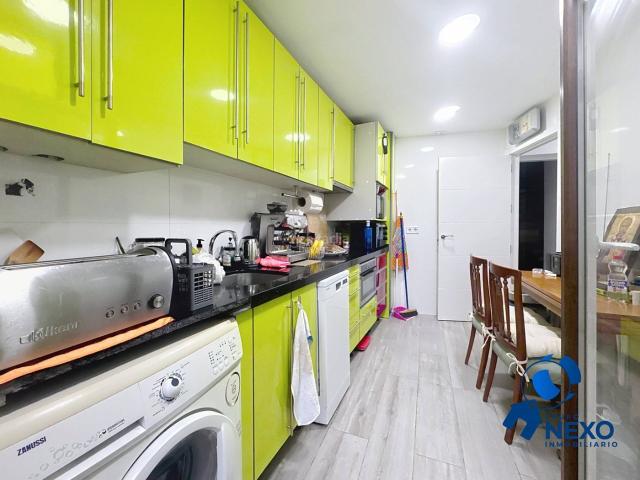 Piso en venta en Oviedo, San Lázaro Otero Villafría. Semisótano totalmente reformado con terraza listo para entrar a vivir. Pisos.