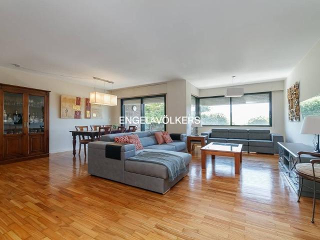 Piso en Venta en O Castro