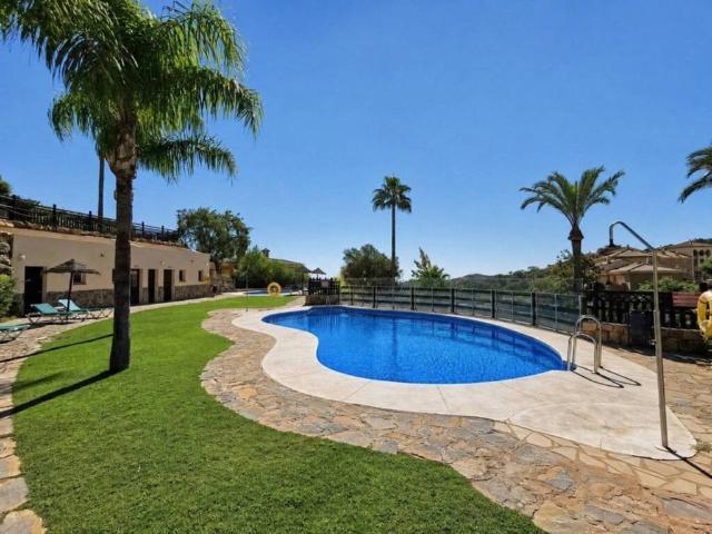 Piso en Venta en Ojén