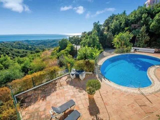 Piso en Venta en Ojén