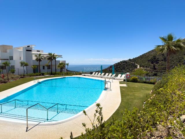 Piso en venta en Ojén, Ojén pueblo. Espectacular piso de lujo con jardín privado. Pisos.