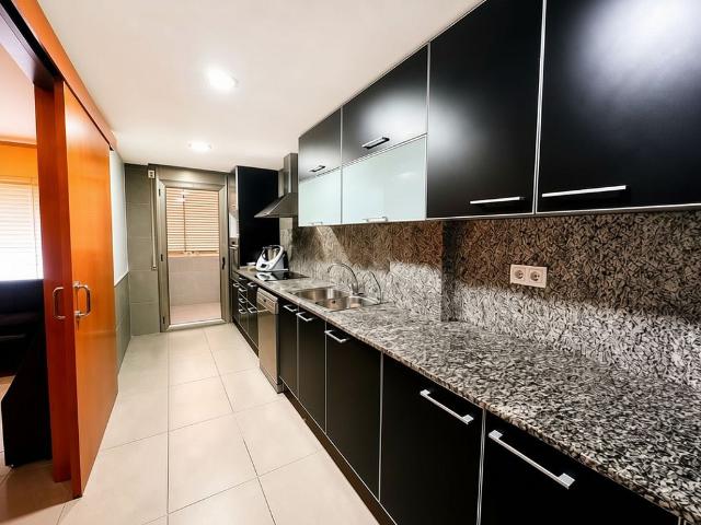 Piso en venta en Olesa de Montserrat, de 97 m² 3 habitaciones por 258.000