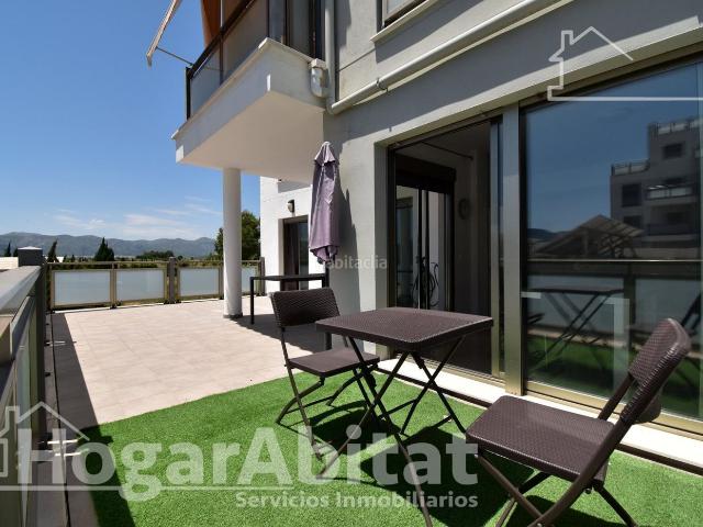 Piso en venta en Oliva, Oliva Nova. SEMINUEVO CON TERRAZA, PISCINA Y GARAJE. Pisos.