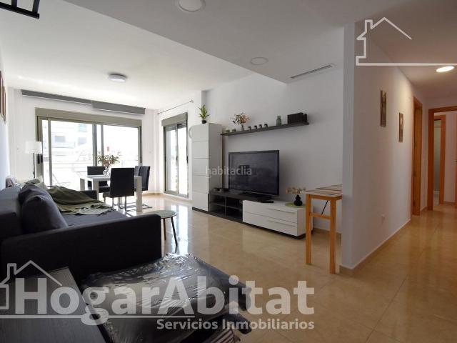 Piso en venta en Oliva, Oliva Nova. SEMINUEVO CON TERRAZA, PISCINA Y GARAJE. Pisos.