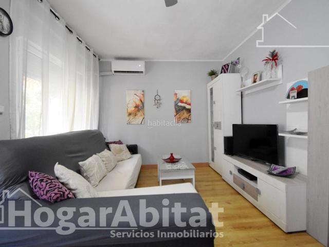 Piso en venta en Oliva, Oliva Pueblo. MUY AMPLIO Y REFORMADO CON TERRAZA Y ASCENSOR. Pisos.