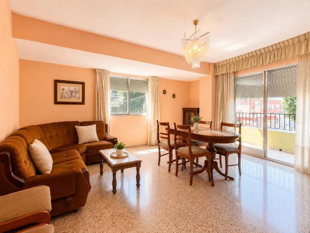 Piso en Venta en Oliva pueblo