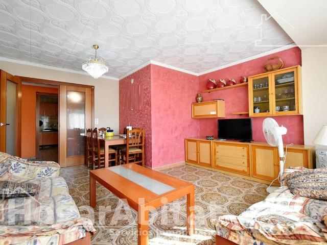Piso en Venta en Oliva