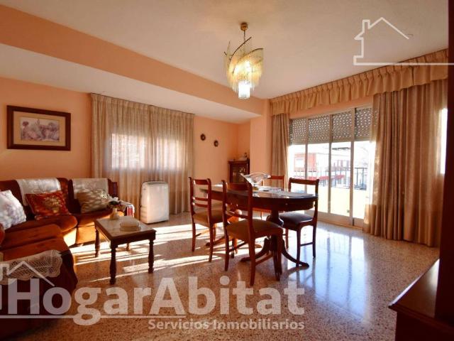 Piso en Venta en Oliva