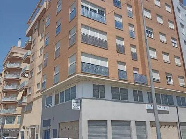 Piso en Venta en Oliva