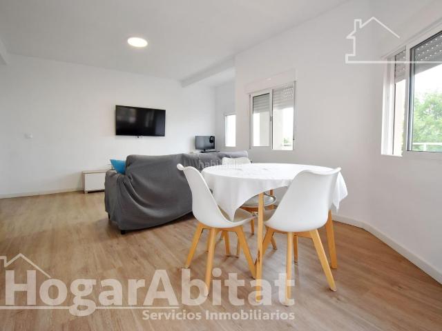 Piso en venta en Ondara. EXCELENTE UBICACIÓN! AMPLIO Y ESQUINERO CON BALCÓN, TODO AMUEBLADO. Pisos.