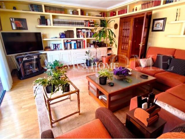 Piso en Venta en Opañel
