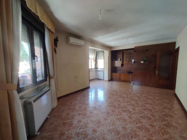 Piso en Venta en Opañel