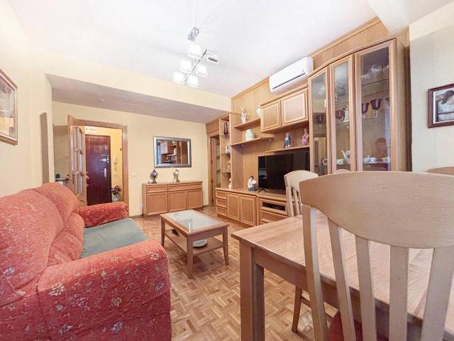 Piso en Venta en Opañel