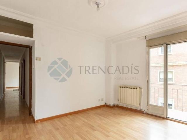 Piso en Venta en Opañel