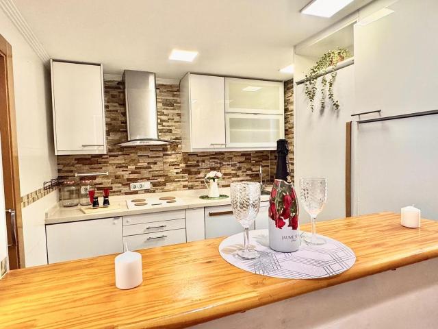 Piso en venta en Orihuela, Orihuela Ciudad. VIVIENDA DE LUJO EN EL CENTRO DE ORIHUELA, SEMIAMUEBLADA, CON GARAJE OPCIONAL VISITELA YA!. Pisos.