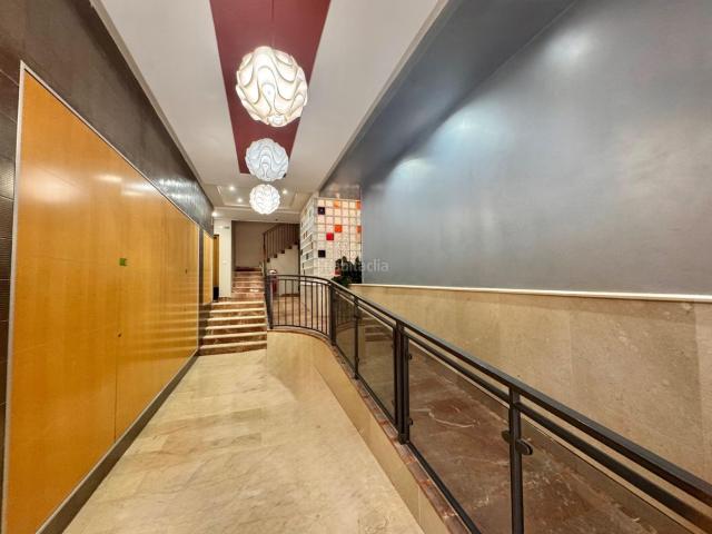 Piso en venta en Orihuela, Orihuela Ciudad. ESTUPENDO PISO DE VENTA EN ORIHUELA SEMINUEVO, CON GARAJE, RODEADO DE SERVICIOS PREGUNTE POR EL YA!. Pisos.
