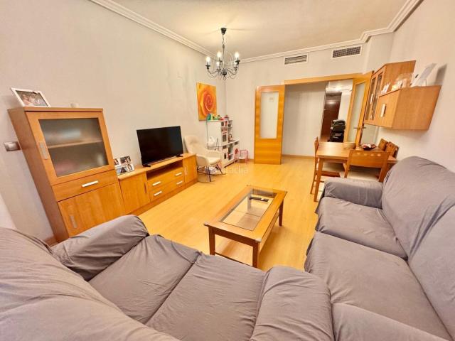 Piso en venta en Orihuela, Orihuela Ciudad. ESTUPENDA VIVIENDA EN LOS HUERTOS, SEMINUEVA, CON GARAJE CERRADO, CERCA DE SERVICIOS VISITELA!. Pisos.