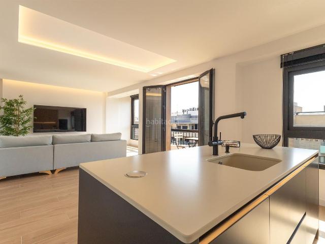 Piso en venta en Orihuela, Orihuela Ciudad. Exclusivo Piso Reformado en Av. Teodomiro Luz, Vistas y Confort Premium en Los Andenes. Pisos.