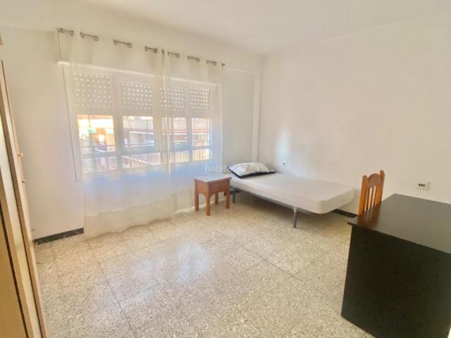 Piso en venta en Orihuela, Orihuela Ciudad. MAGNIFICA VIVIENDA DE ALQUILER MUY AMPLIA PARA ESTUDIANTES Y PROFESORES VISITELO SIN COMPROMISO!. Pisos.