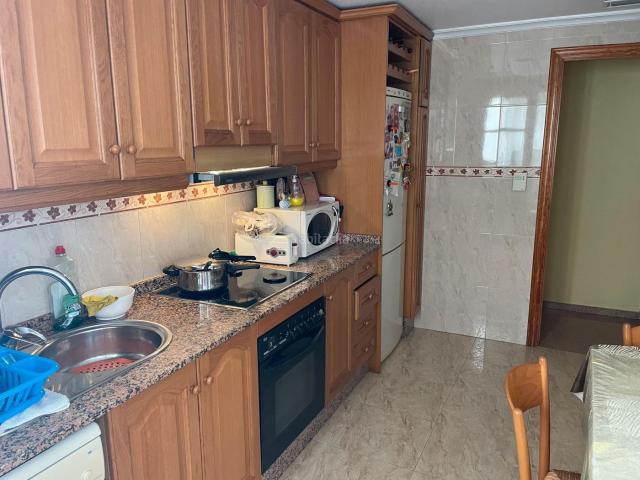 Piso en venta en Orihuela, Orihuela Ciudad. Piso con plaza de garaje y trastero en la zona de los Huertos Orihuela. Pisos.