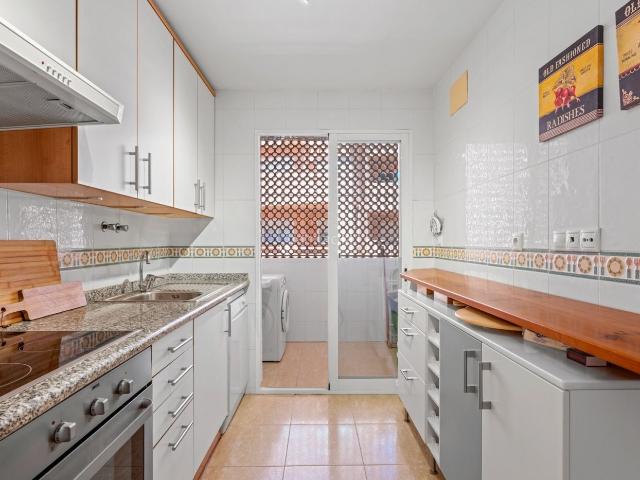 Piso en venta en Orihuela, Aguamarina. Apartamento de 3 dormitorios con impresionantes vistas al mar en Cabo Roig, Orihuela Costa.Este bonito apartamento tiene una super. Pisos.